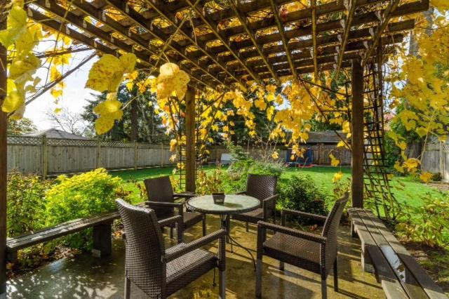 Imperial House Bed and Breakfast Burnaby Buitenkant foto
