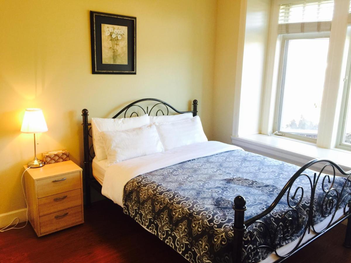 Imperial House Bed and Breakfast Burnaby Buitenkant foto