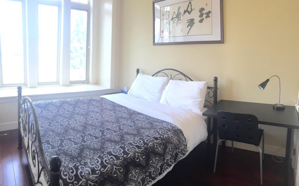 Imperial House Bed and Breakfast Burnaby Buitenkant foto