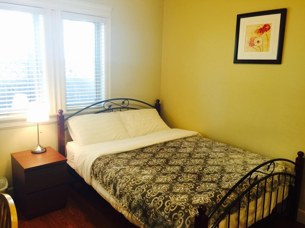 Imperial House Bed and Breakfast Burnaby Kamer foto
